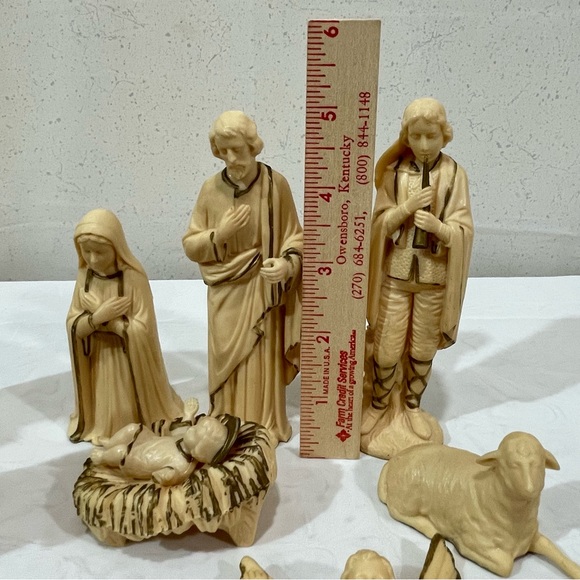 Vintage Art Plastics Nativity set Cream and Gold Holy Family Jesus Kings 9pcs - Picture 5 of 14